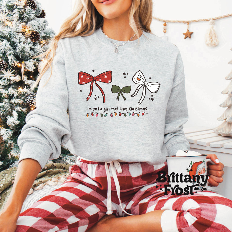 Just a girl that Loves Christmas Unisex Heavy Blend™ Crewneck Sweatshirt